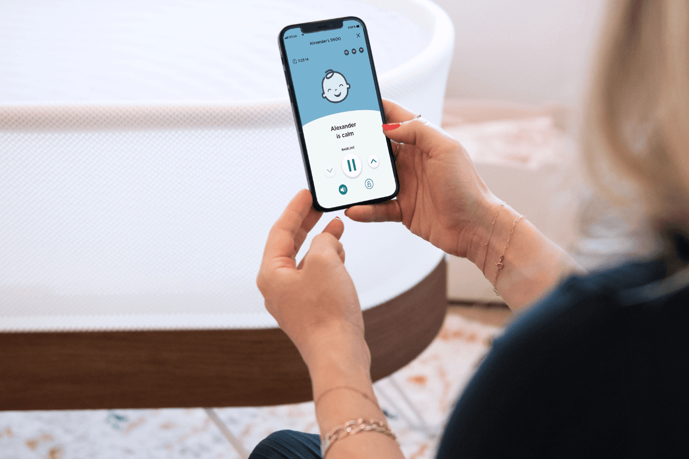 A mum looks at the Happiest Baby App