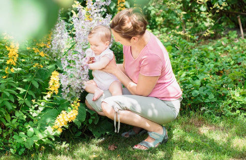7 Ways Babies Benefit From Getting Outside